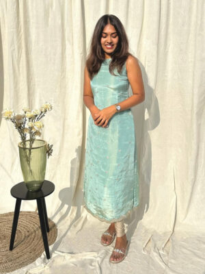 Tissue embroidered kurti