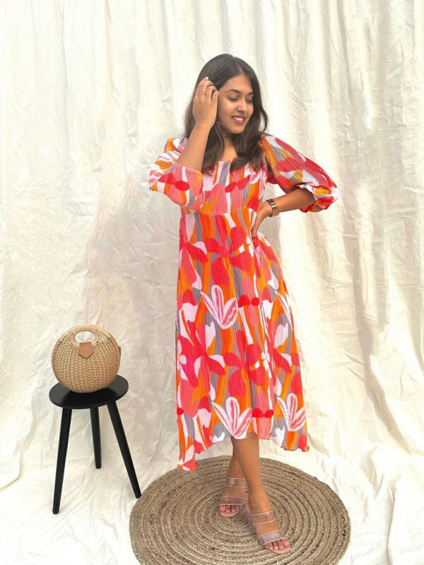 Abstract pleated dress - Image 2